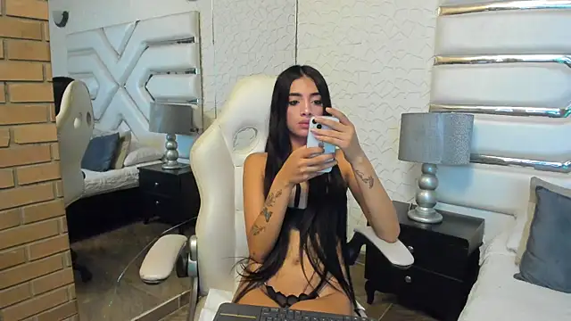 KattyLilli Chat XXX in diretta