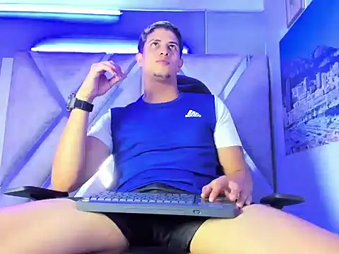 dominic_connor Adlı Modelin Canlı XXX Sohbeti