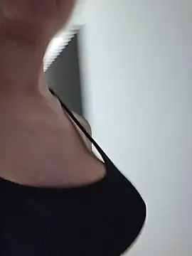 Živý XXX chat kylie_blck
