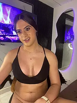 Naughtysofiaa Chat XXX in diretta