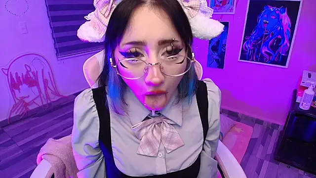 Miwa_violet Chat XXX in diretta