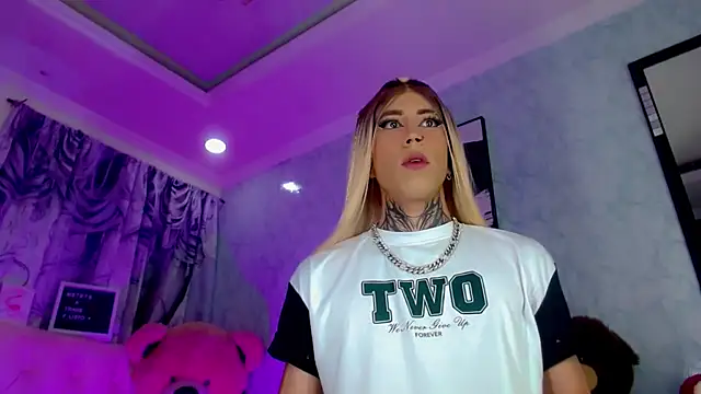 Julia_Bulette1 现场XXX聊天