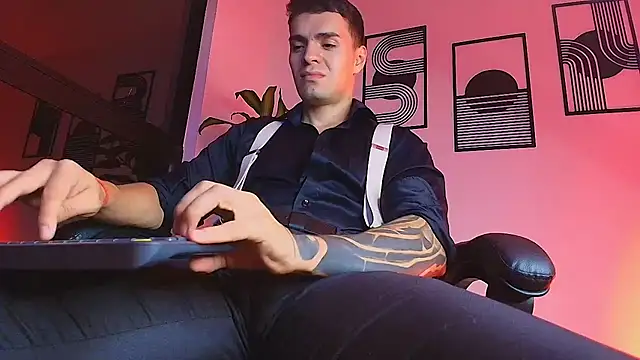 ALPHA_DOMINUS_ live XXX chat
