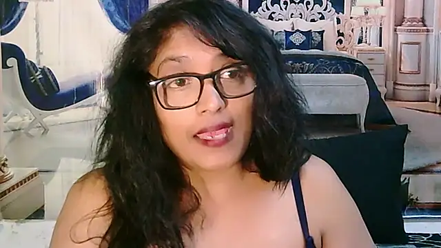 Chat XXX ao vivo de IndiaBlackPanther