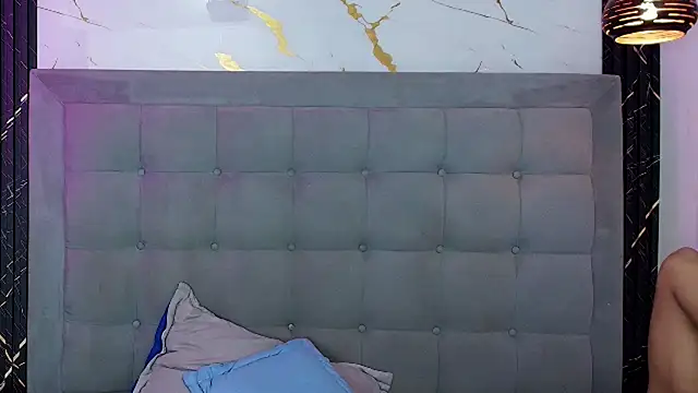 XXX chat uživo modela kai_storm77