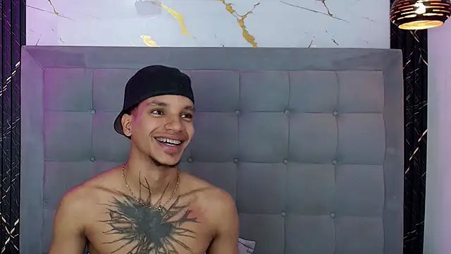 kai_storm77 Chat XXX in diretta