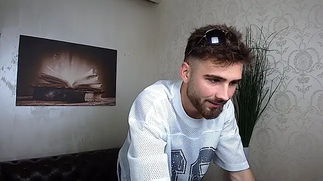 XXX chat uživo modela KyloEast