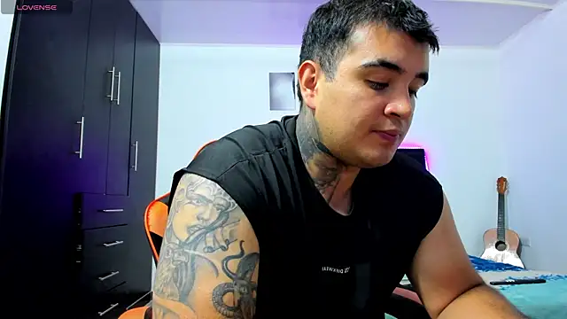 Онлайн чат XXX thiago__cp01
