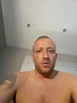 XXX chat uživo modela Tony88hgh