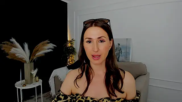 PassionGlow's Live XXX Chat