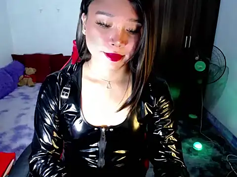 sofiathe1stのライブXXXチャット