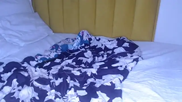 Bella_2025's Live XXX Chat