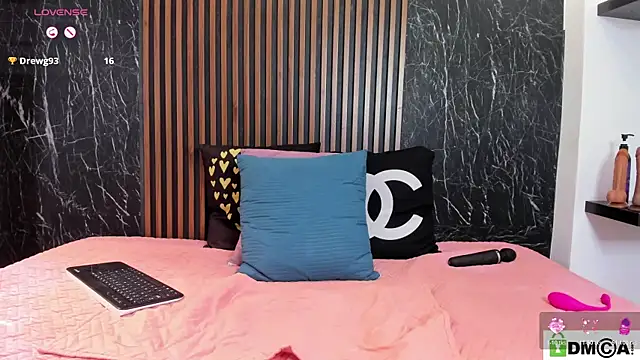 Caroline_daring: απευθείας συνομιλία ΧΧΧ