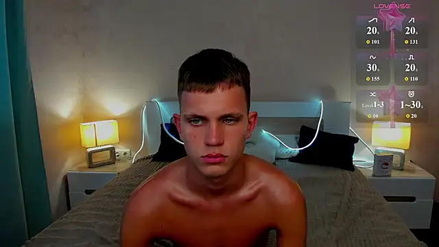 m0neyken XXX чат на живо