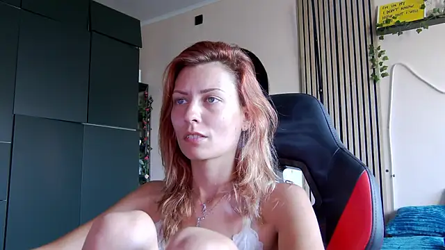 karo123421's Live XXX Chat