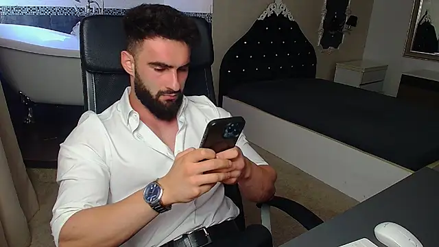 MicahLane's Live XXX Chat