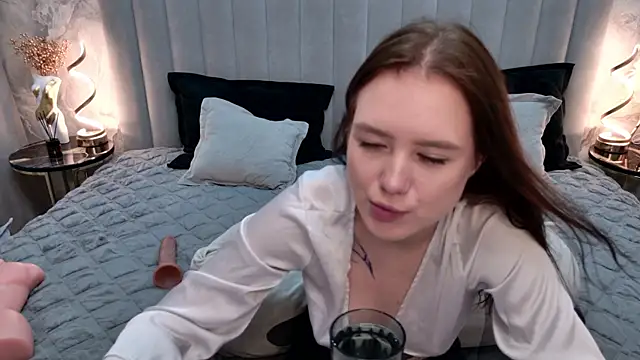 Chatroom XXX en direct de CarolineTenders