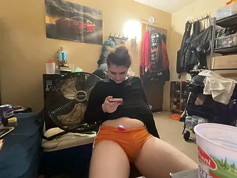 Snowbunnycake_131 Adlı Modelin Canlı XXX Sohbeti