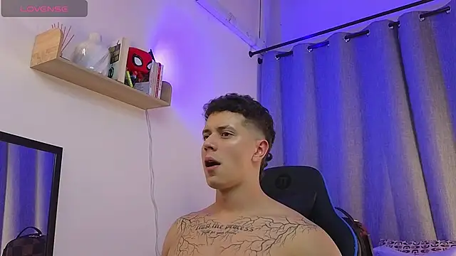 Chat XXX en directo de ASHTON_HILS