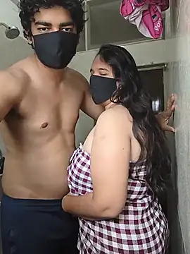 SlimChubCouple27 Adlı Modelin Canlı XXX Sohbeti