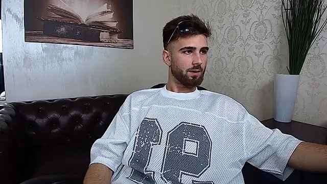 KyloEast's Live XXX Chat