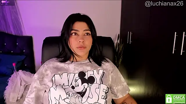 Chat XXX en directo de lucy26_