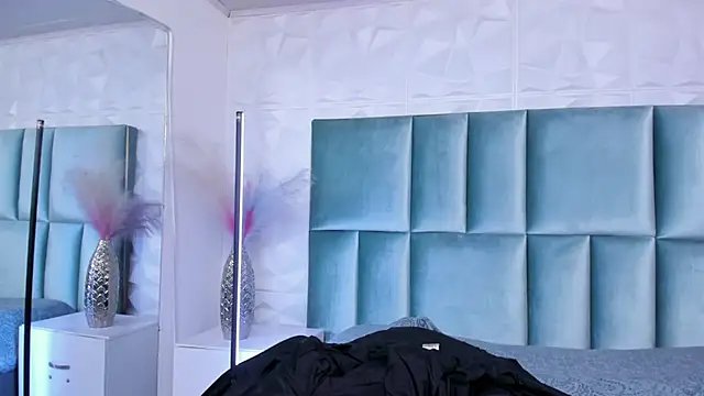 Czat XXX na żywo – HollyPeach