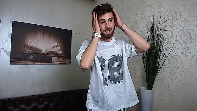 KyloEast's Live XXX Chat