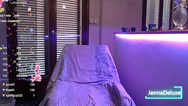 JennaDeluxe 即時 XXX 聊天