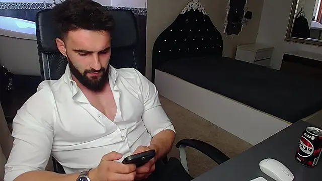 MicahLane live XXX chat