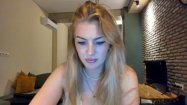 fifteenpoem's Live XXX Chat