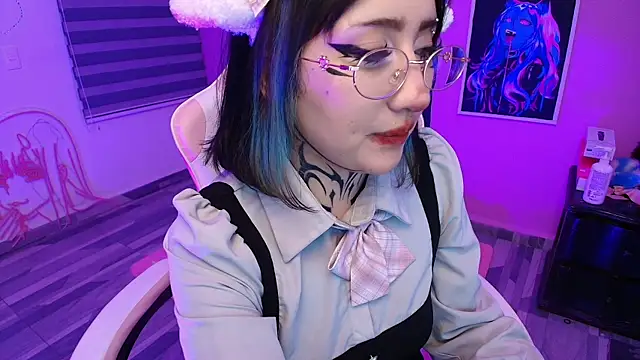Miwa_violet Chat XXX in diretta