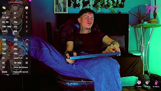 HannibalLester live XXX chat