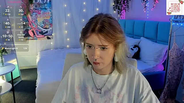 Chat +18 de Elira_Vane ao vivo