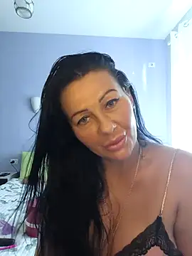 IRISWHITE17 Adlı Modelin Canlı XXX Sohbeti