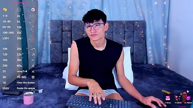 Chatroom XXX en direct de NicolasTorrez