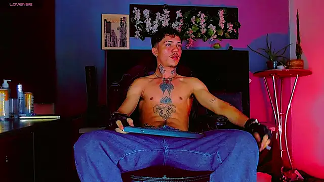 Czat XXX na żywo – HannibalLester