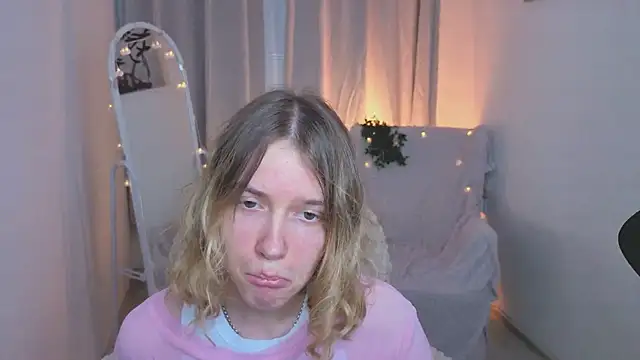 MilanaRayy Chat XXX in diretta