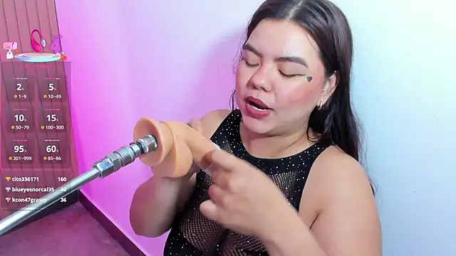 klhoe_boobs' Live XXX Chat