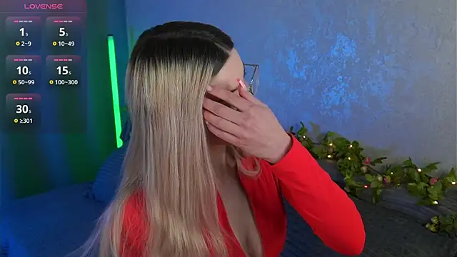 LindaThackerr's Live XXX Chat
