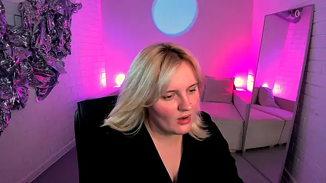 KathyBriggs Chat XXX in diretta