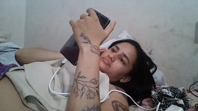 girl_tits Chat XXX in diretta
