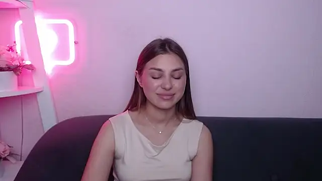 MilanaAngelAs' Live XXX Chat