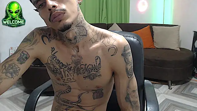 Chat XXX en directo de alpha_zom