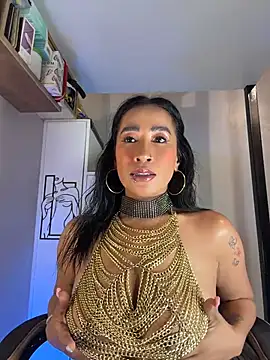AsianMilfSheryl Obrolan Langsung XXX