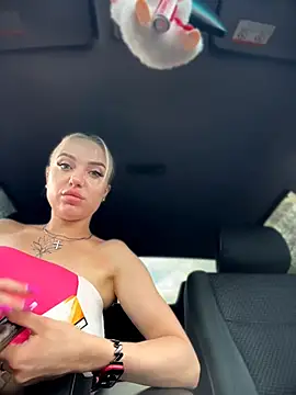 Pokazy przed kamerką – pinkstar_
