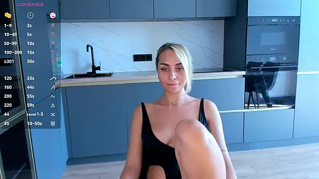 SaraShine_ Chat XXX live