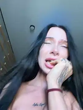 Chat +18 de XEye_Candy ao vivo