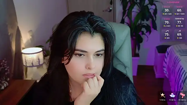 Nannicutee Chat XXX live