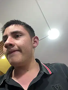 Andres_Tay – Naživo XXX chat